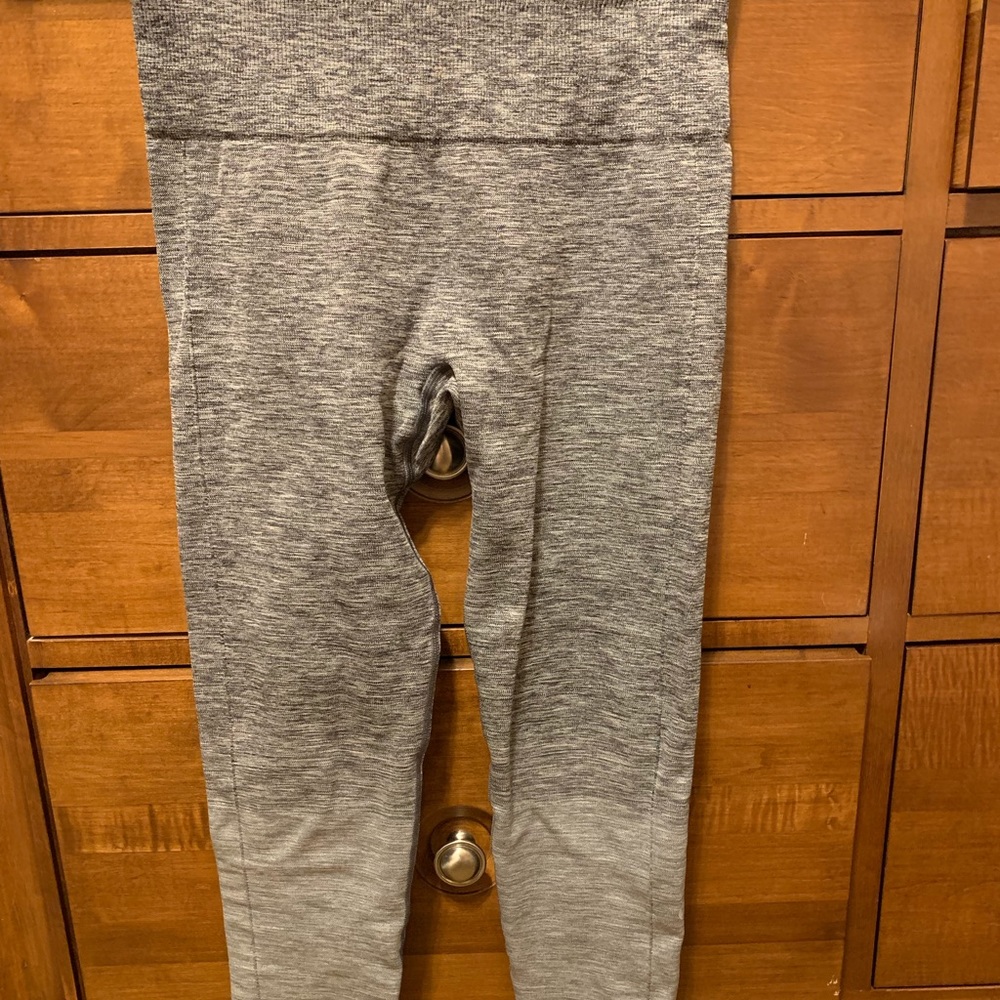 Lululemon balance and resist tight